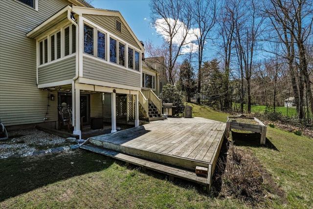 31 Boxwood Road, Bedford, NH 03110