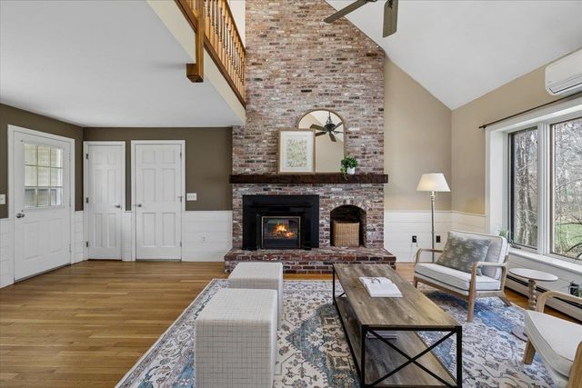 31 Boxwood Road, Bedford, NH 03110