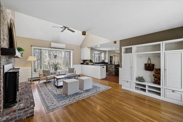 31 Boxwood Road, Bedford, NH 03110