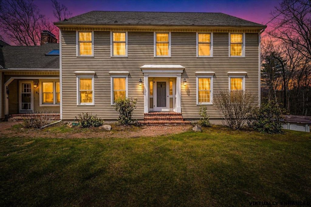 31 Boxwood Road, Bedford, NH 03110