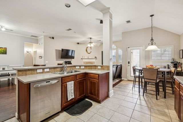 6828 Crenshaw Lane, Denton, TX 76210