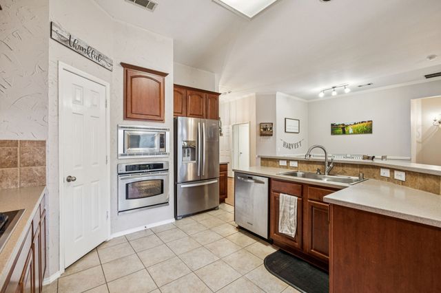 6828 Crenshaw Lane, Denton, TX 76210