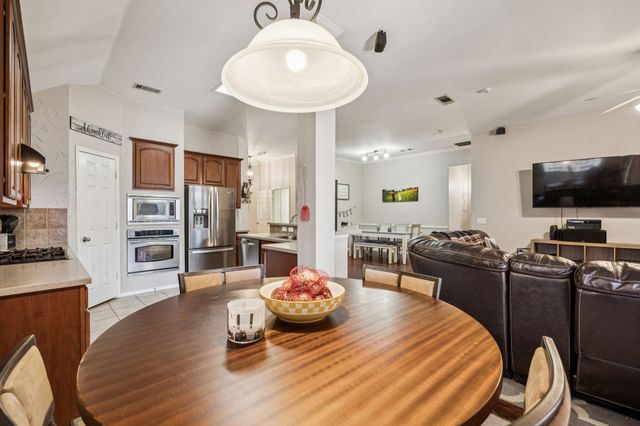 6828 Crenshaw Lane, Denton, TX 76210