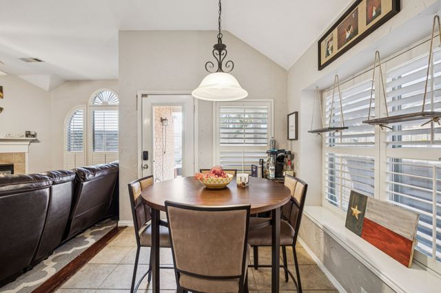 6828 Crenshaw Lane, Denton, TX 76210