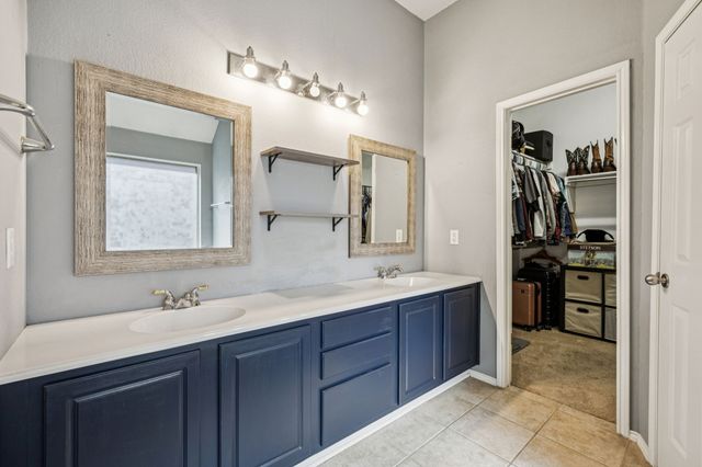 6828 Crenshaw Lane, Denton, TX 76210