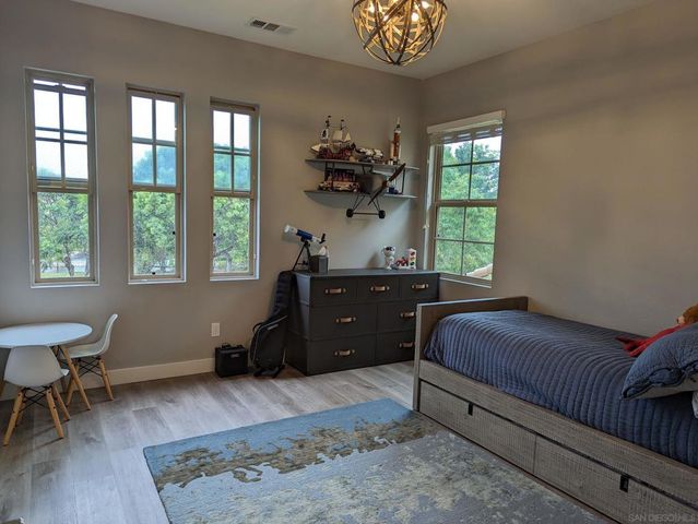 15753 Sprecklels Pl, San Diego, CA 92127