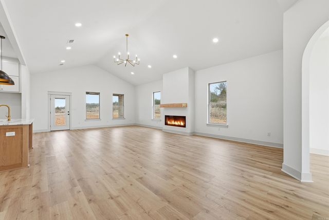 295 Castleberry Rd., Greenbrier, AR 72058