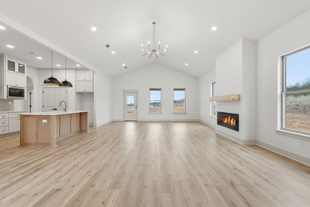 295 Castleberry Rd., Greenbrier, AR 72058