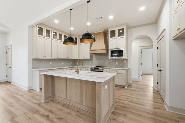 295 Castleberry Rd., Greenbrier, AR 72058