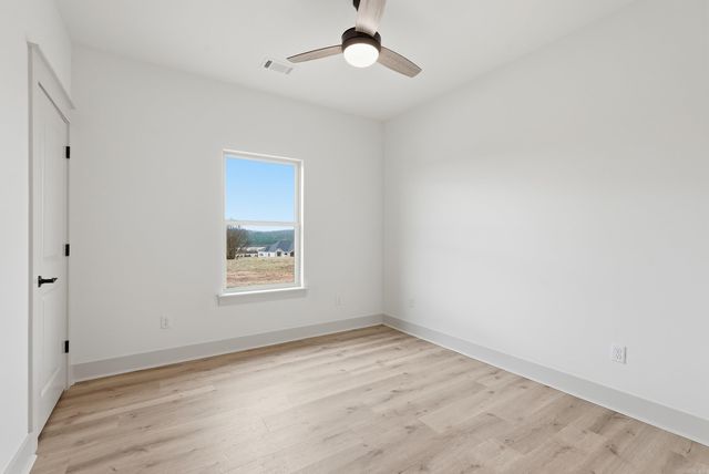 295 Castleberry Rd., Greenbrier, AR 72058