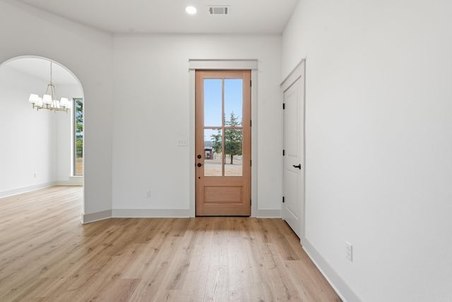 295 Castleberry Rd., Greenbrier, AR 72058