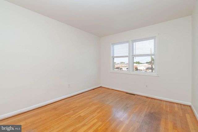 1605 LYNCH RD, Baltimore, MD 21222
