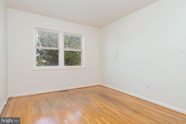1605 LYNCH RD, Baltimore, MD 21222