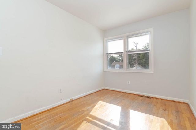 1605 LYNCH RD, Baltimore, MD 21222