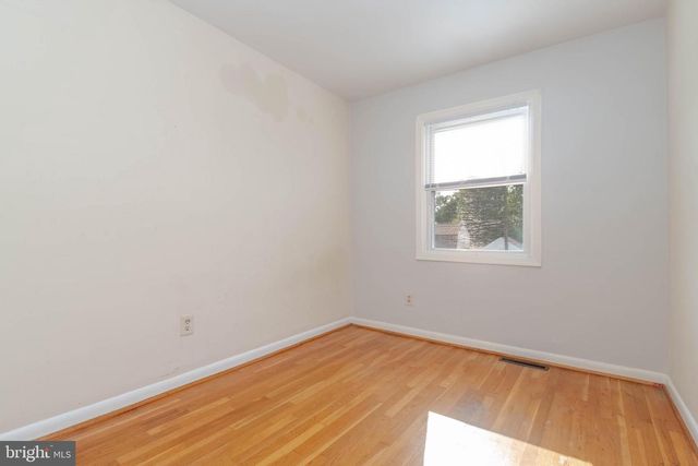 1605 LYNCH RD, Baltimore, MD 21222