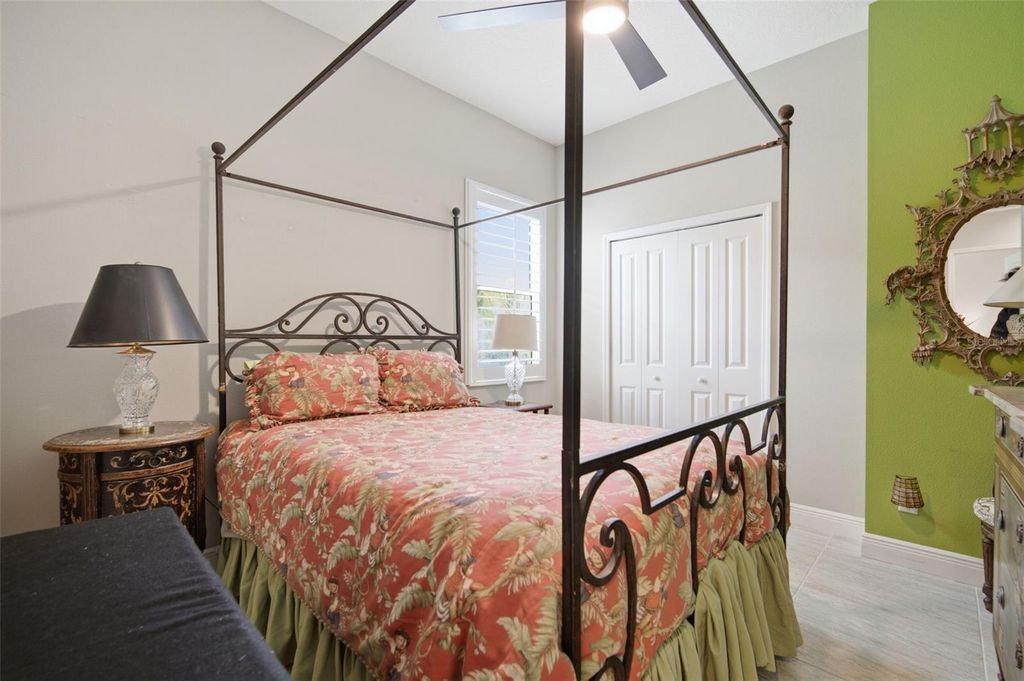 Image 32 of property listing at 621 REGATTA WAY, Bradenton, FL 34208