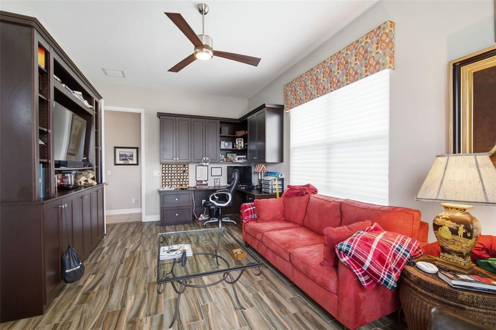 Image 36 of property listing at 621 REGATTA WAY, Bradenton, FL 34208
