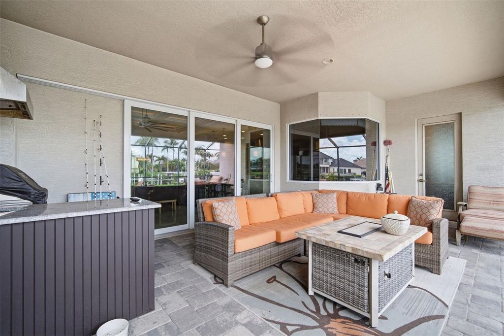 Image 41 of property listing at 621 REGATTA WAY, Bradenton, FL 34208