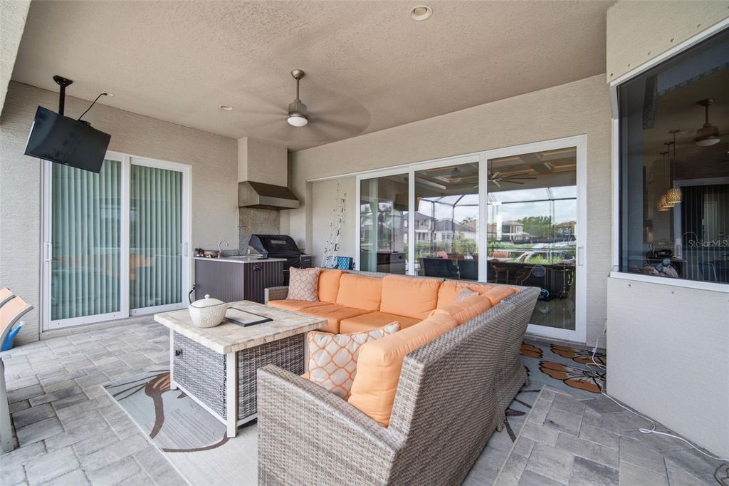 Image 42 of property listing at 621 REGATTA WAY, Bradenton, FL 34208