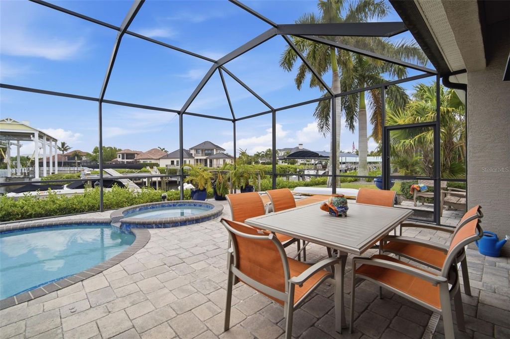 Image 43 of property listing at 621 REGATTA WAY, Bradenton, FL 34208