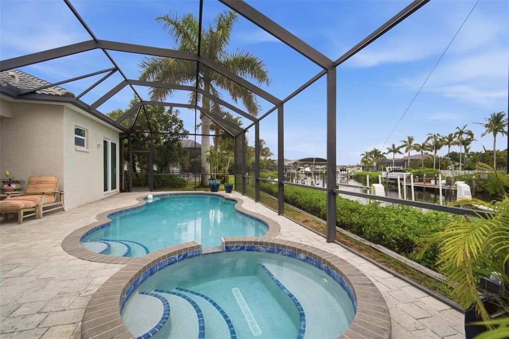 Image 49 of property listing at 621 REGATTA WAY, Bradenton, FL 34208