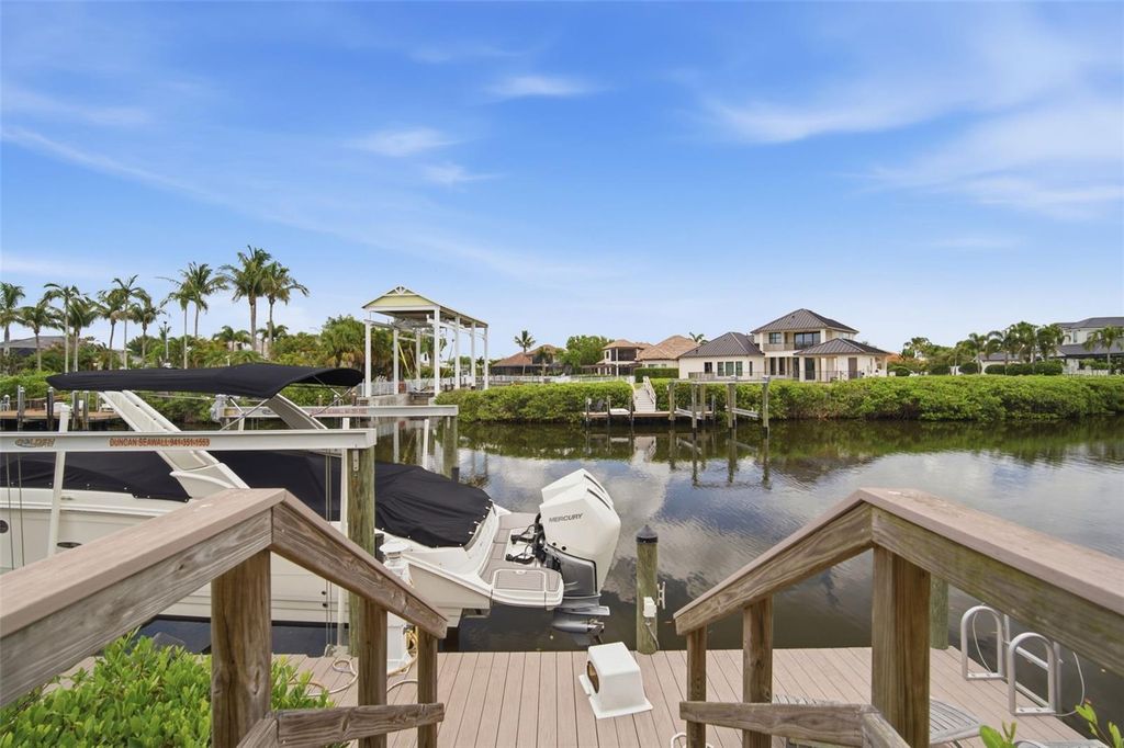Image 55 of property listing at 621 REGATTA WAY, Bradenton, FL 34208