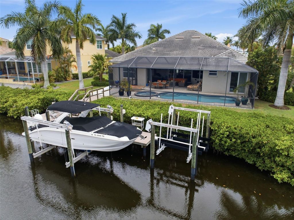 Image 64 of property listing at 621 REGATTA WAY, Bradenton, FL 34208
