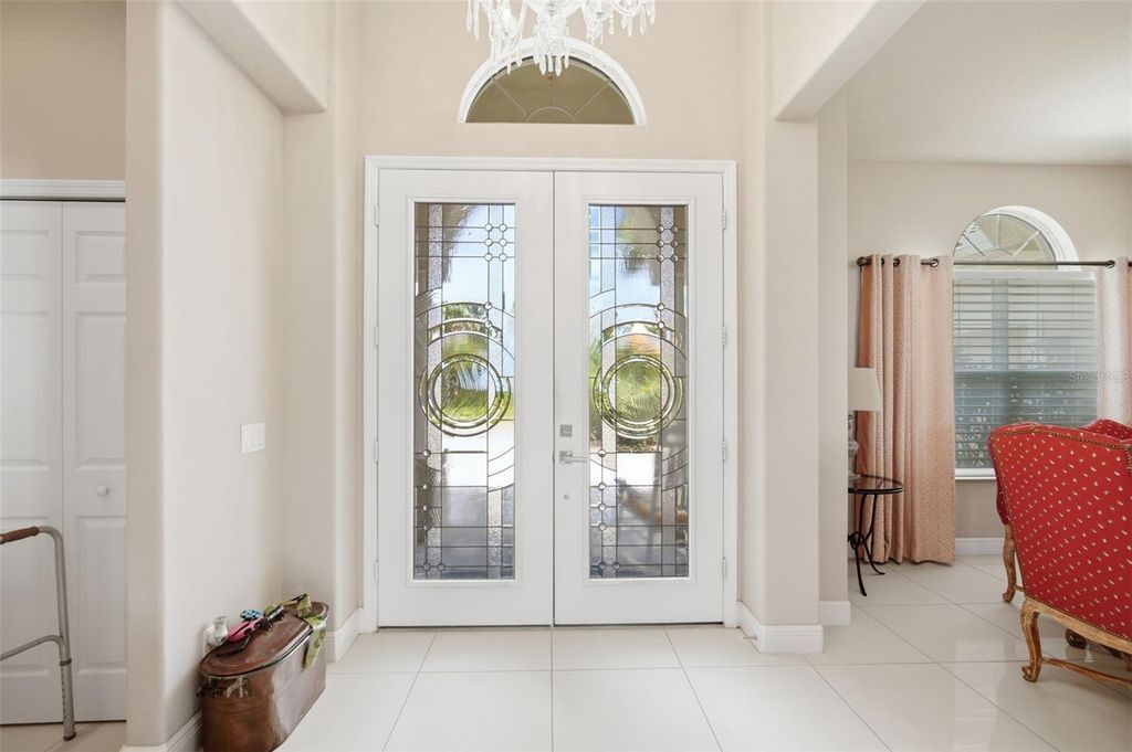 Image 8 of property listing at 621 REGATTA WAY, Bradenton, FL 34208