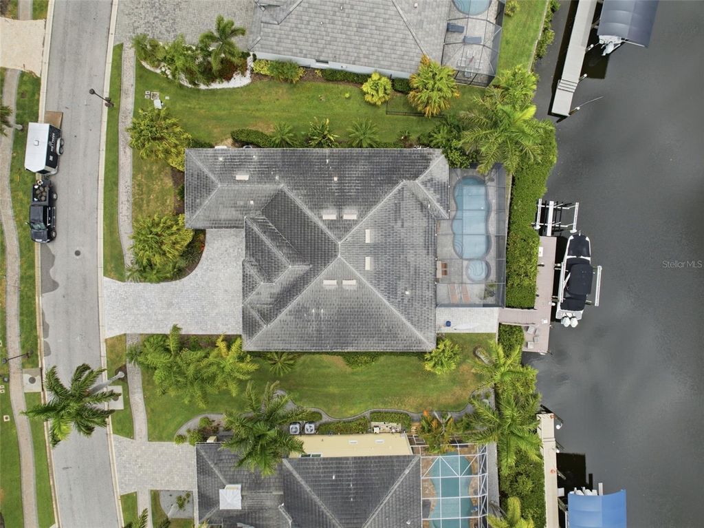 Image 73 of property listing at 621 REGATTA WAY, Bradenton, FL 34208