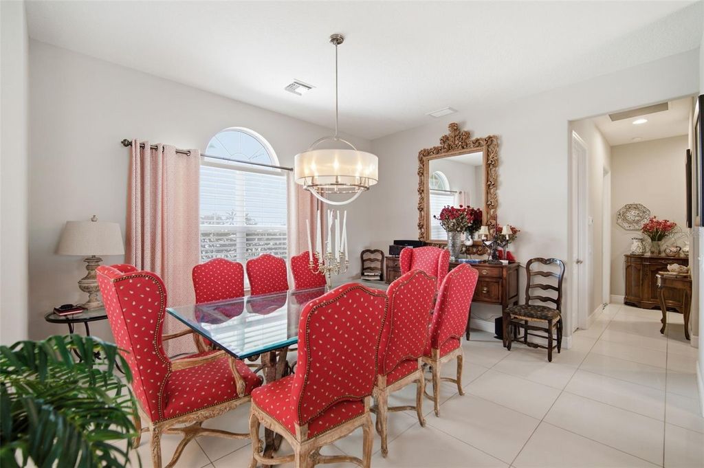 Image 10 of property listing at 621 REGATTA WAY, Bradenton, FL 34208