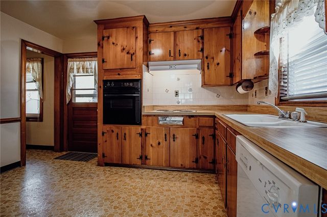 10500 Nabor Way, Chesterfield, VA 23838