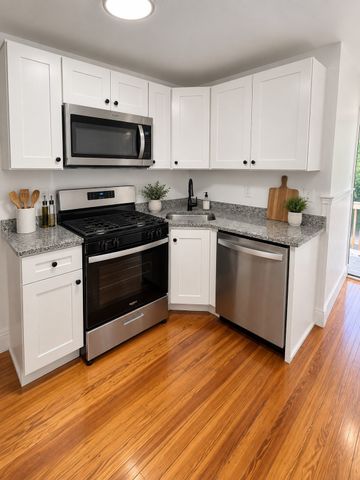 19 Main St B, Foxboro, MA 02035