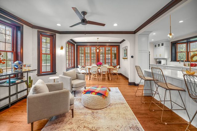 10022 S Seeley Avenue, Chicago, IL 60643