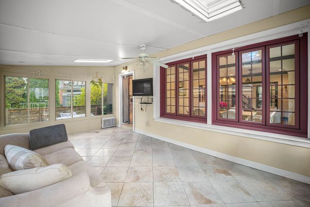 10022 S Seeley Avenue, Chicago, IL 60643