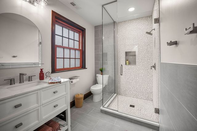 10022 S Seeley Avenue, Chicago, IL 60643