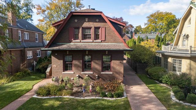 10022 S Seeley Avenue, Chicago, IL 60643