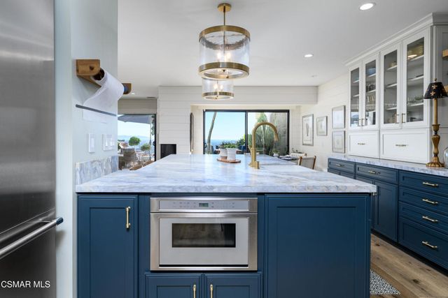 818 Caliente Lane, Ventura, CA 93001