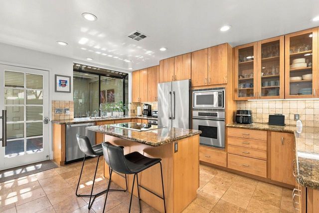 440 Wyndgate Rd, Sacramento, CA 95864