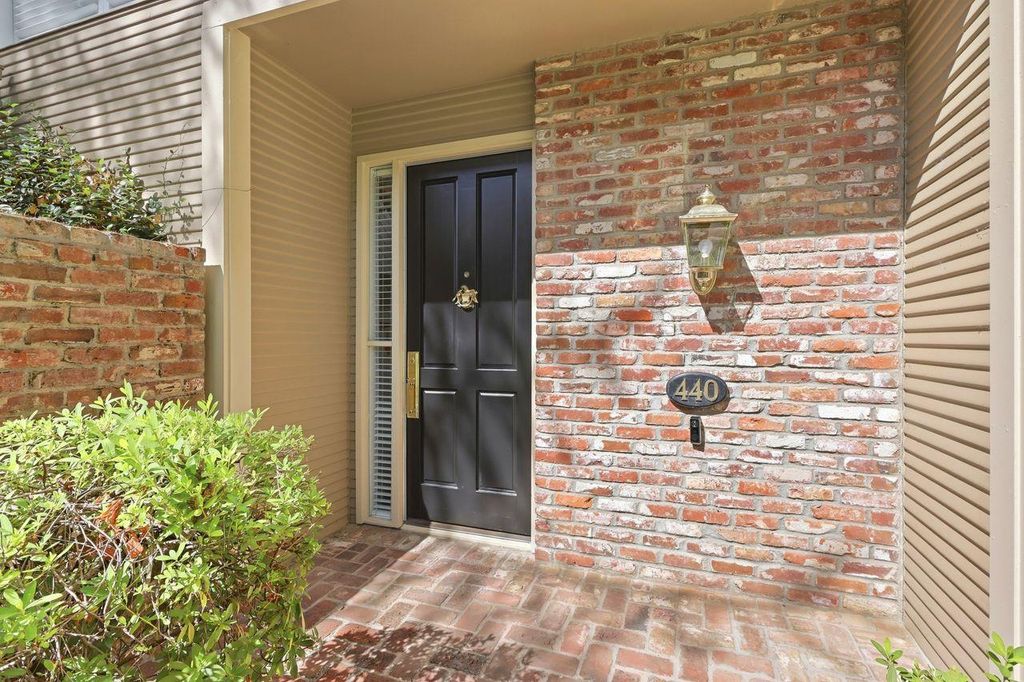 440 Wyndgate Rd, Sacramento, CA 95864