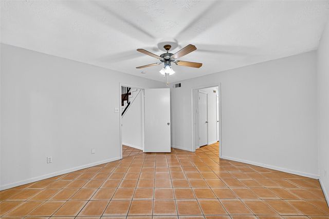 812 Fleetwood Place Drive, Houston, TX 77079