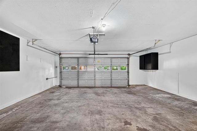 812 Fleetwood Place Drive, Houston, TX 77079