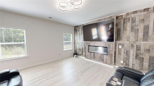 662 Blackshear Trl, Temple, GA 30179