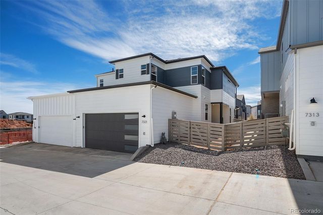 7321 Goldbloom Lane, Littleton, CO 80125