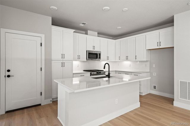 7321 Goldbloom Lane, Littleton, CO 80125