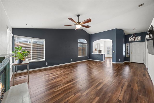 4142 Lake Placid Ct, Antelope, CA 95843