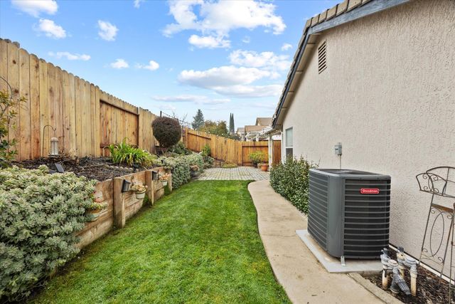 4142 Lake Placid Ct, Antelope, CA 95843