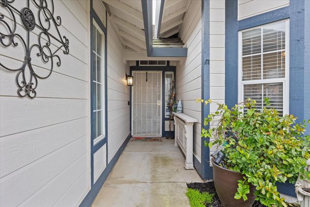 4142 Lake Placid Ct, Antelope, CA 95843