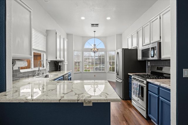 4142 Lake Placid Ct, Antelope, CA 95843