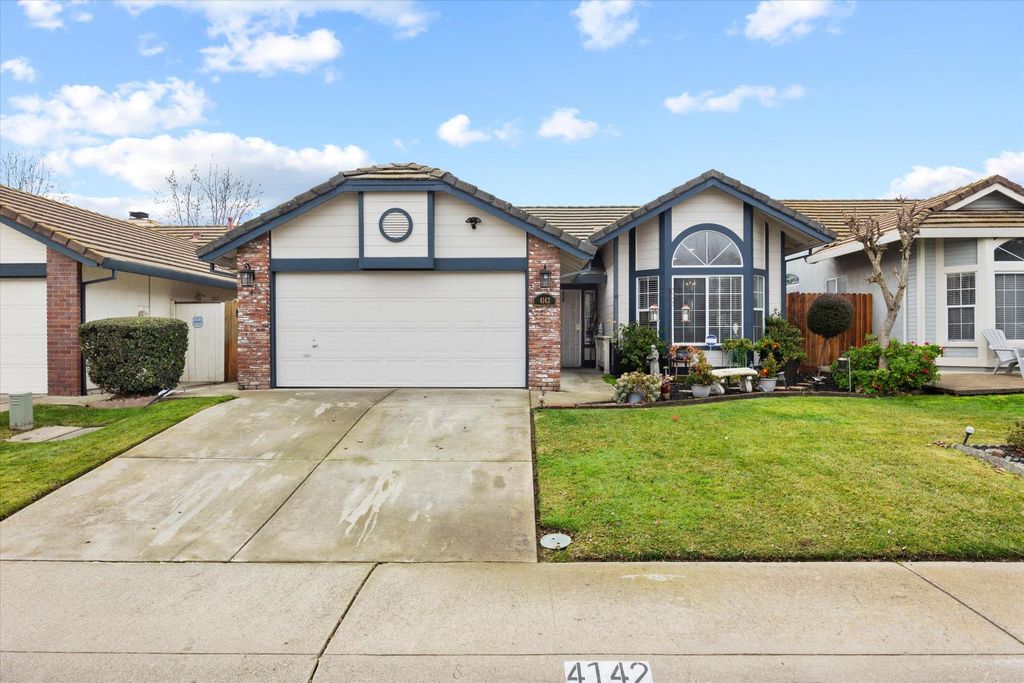4142 Lake Placid Ct, Antelope, CA 95843