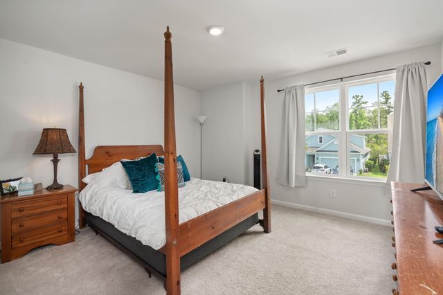 215 Shortmarsh Street, Summerville, SC 29486